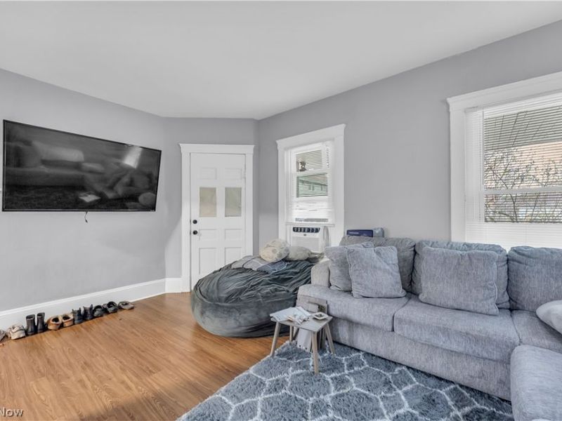 3047 W 105th Street, Cleveland, OH 44111 Photo 8