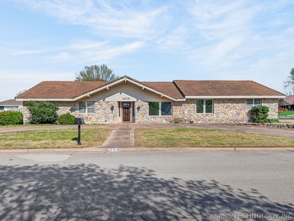 2918 Longridge Lane , Bartlesville, OK 74006