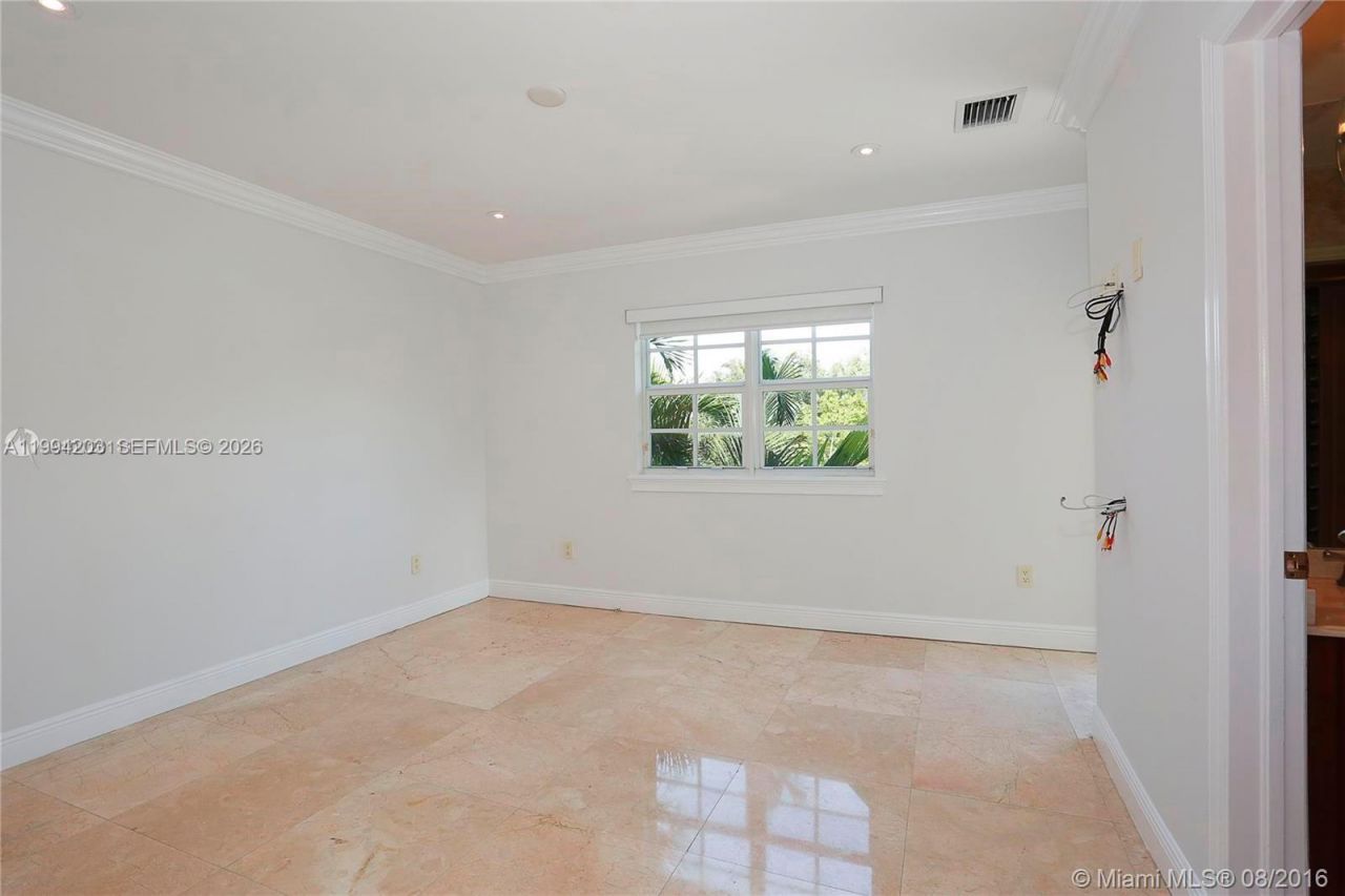592 Fernwood Rd, Unit B, Key Biscayne, FL 33149 Photo