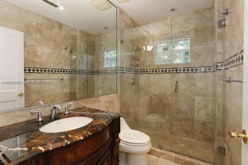 592 Fernwood Rd, Unit B, Key Biscayne, FL 33149 Photo
