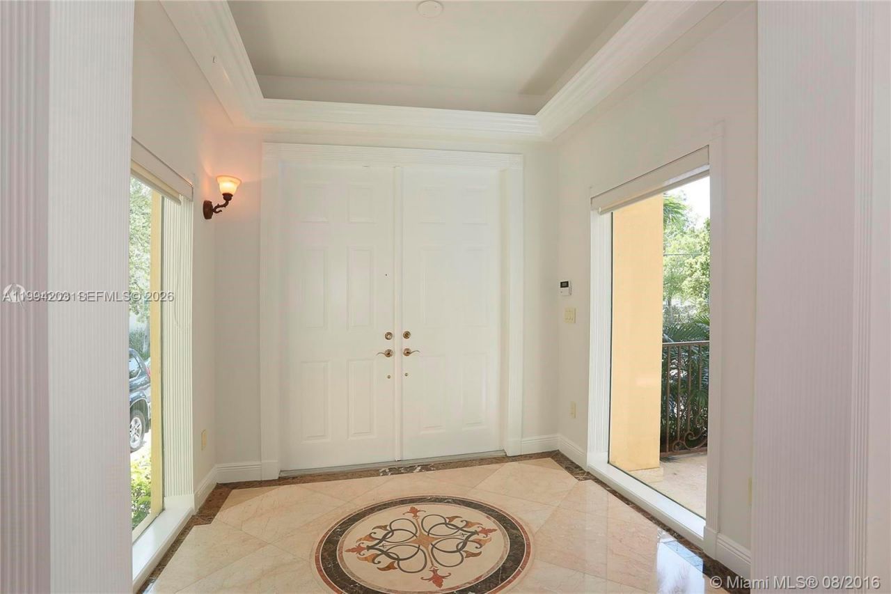 592 Fernwood Rd, Unit B, Key Biscayne, FL 33149 Photo