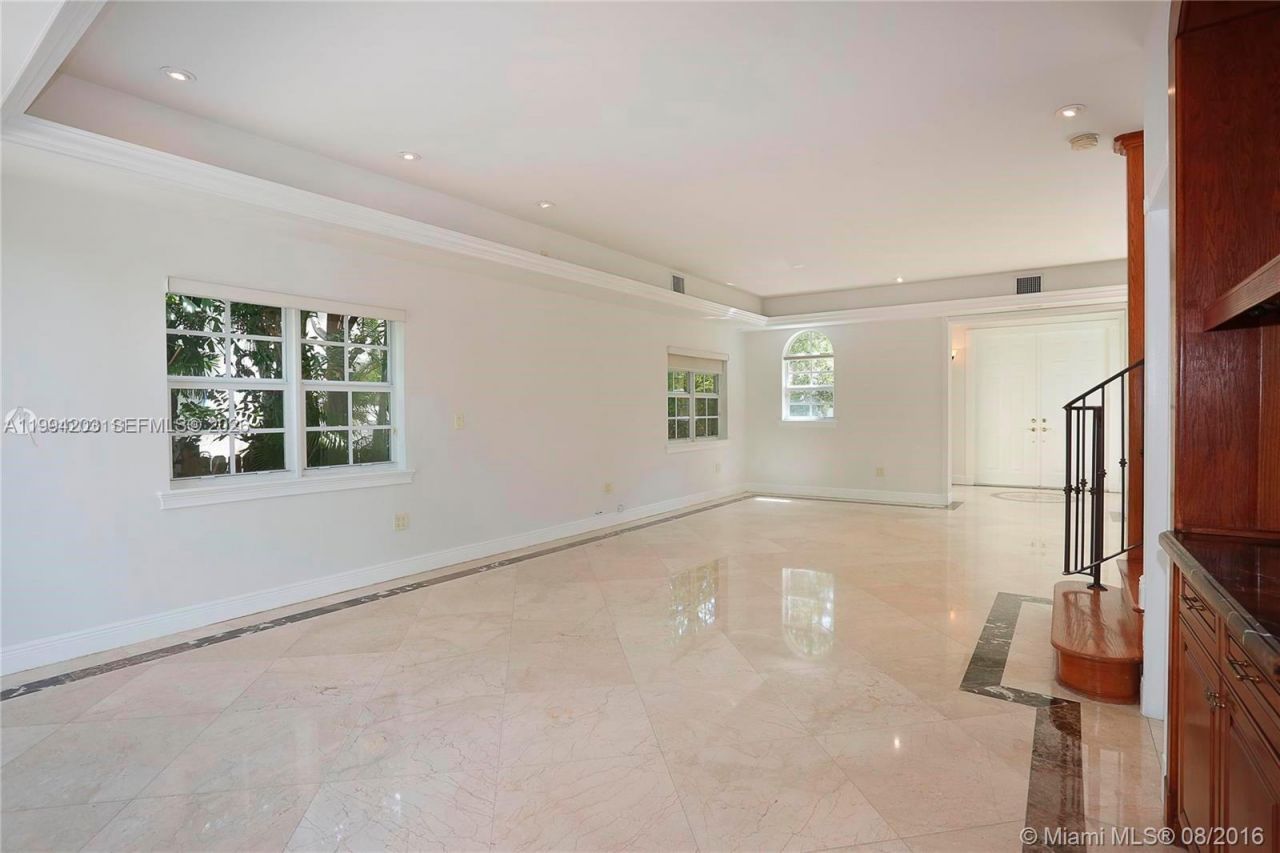 592 Fernwood Rd, Unit B, Key Biscayne, FL 33149 Photo
