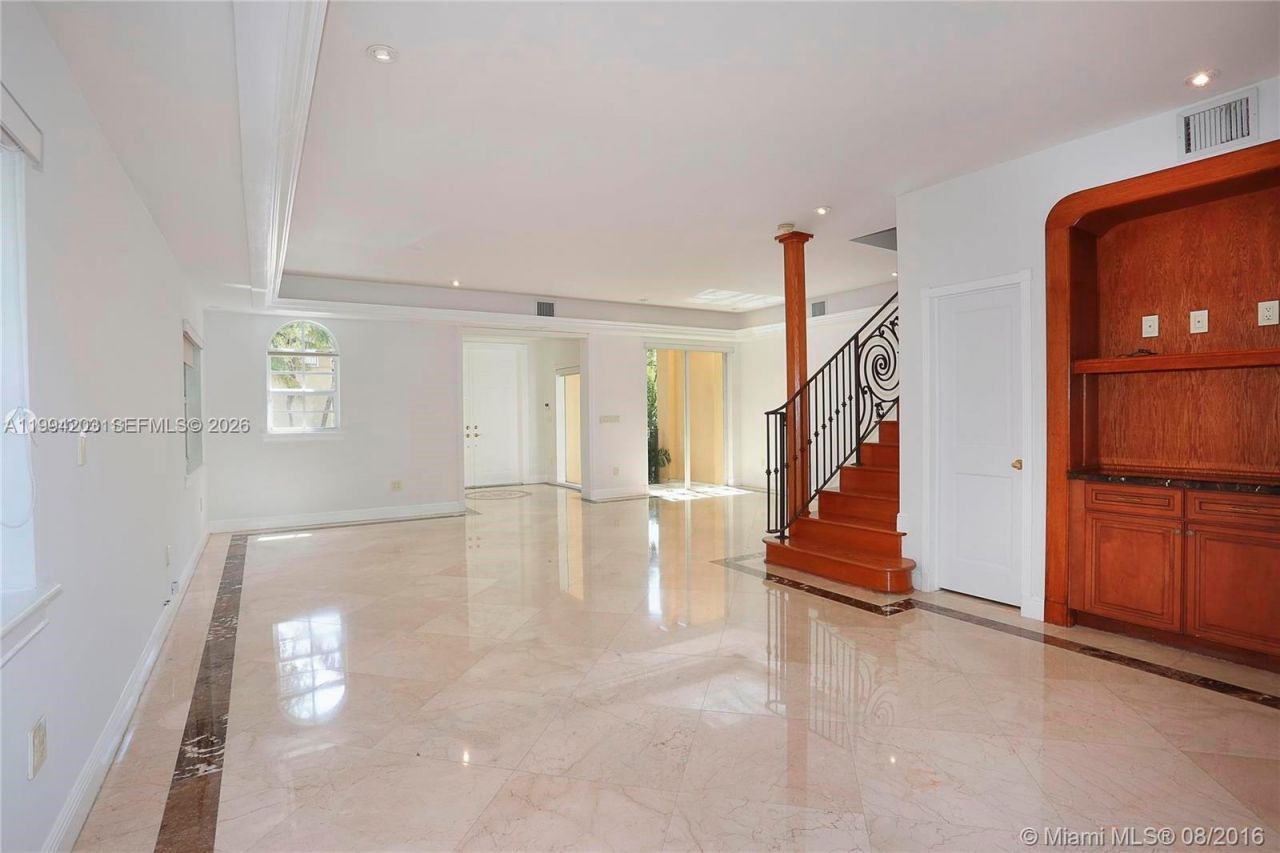 592 Fernwood Rd, Unit B, Key Biscayne, FL 33149 Photo