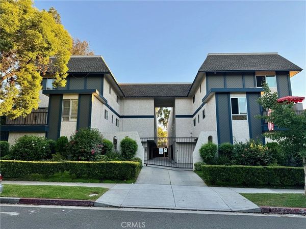 412 Burchett Street, Unit 20, Glendale, CA 91203