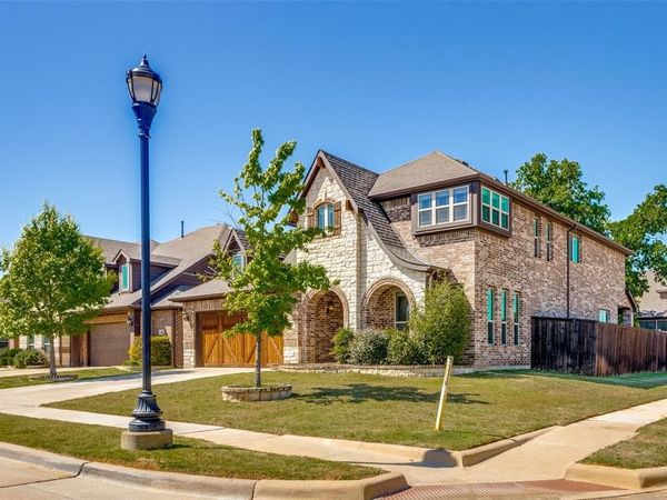 1029 Palo Oaks Drive, Burleson, TX 76028