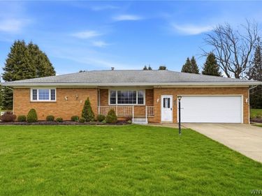 7359 Sisson Highway, Hamburg, NY 14075