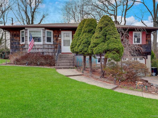 24 Milburn Road , Sound Beach, NY 11789