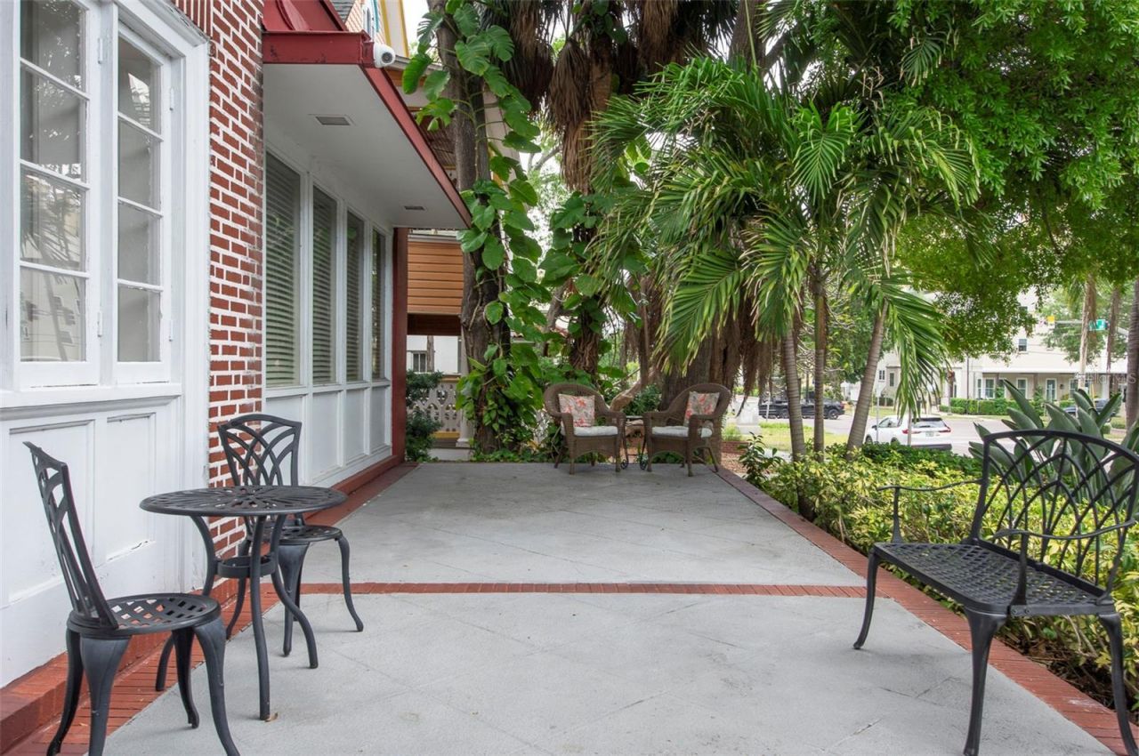 219 4th Avenue N, Unit 202, Saint Petersburg, FL 33701 Photo