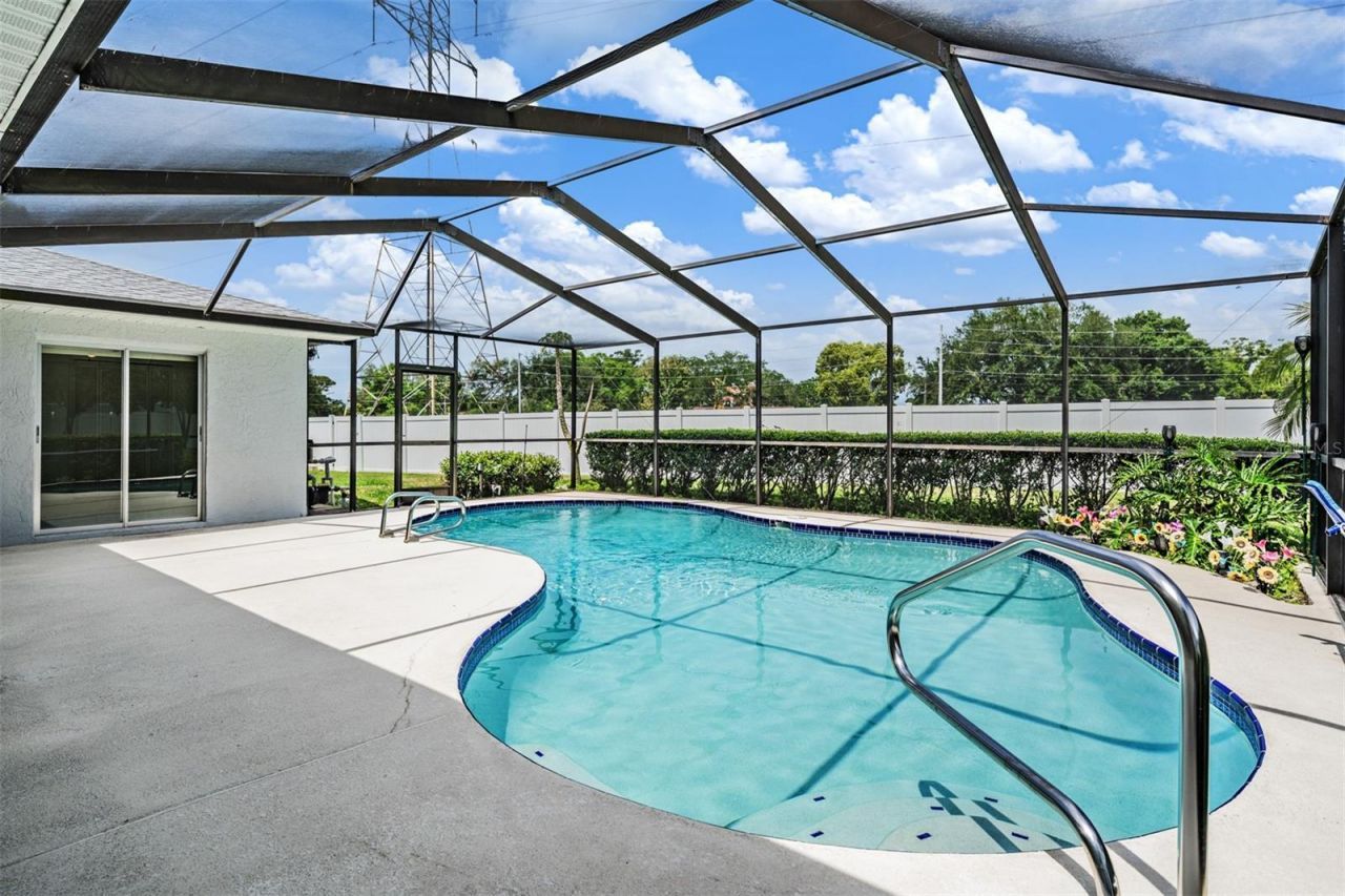 3267 Springwood Drive, Clearwater, FL 33761 Photo