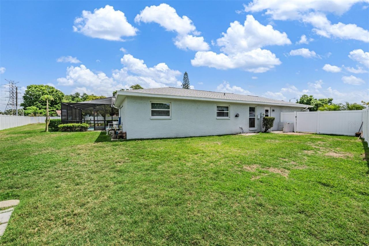 3267 Springwood Drive, Clearwater, FL 33761 Photo