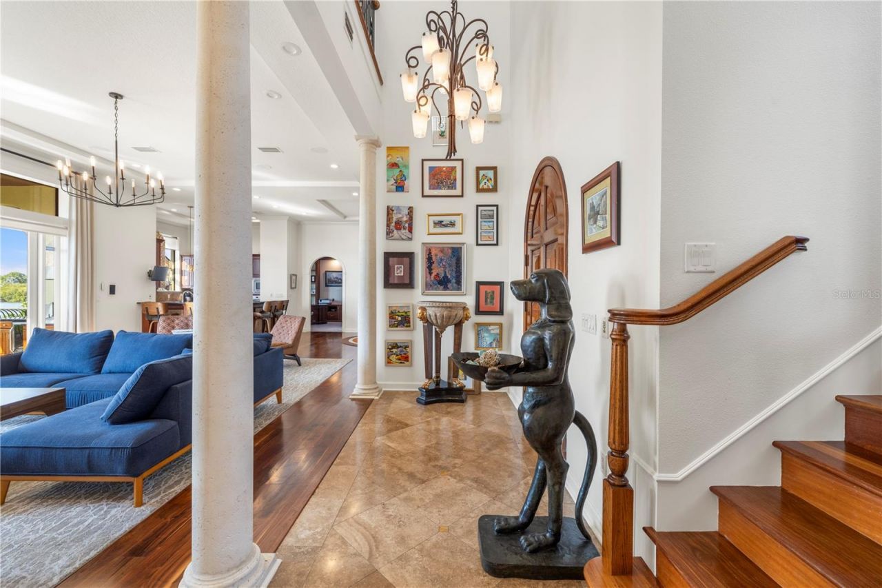 4128 Causeway Vista Drive, Tampa, FL 33615 Photo