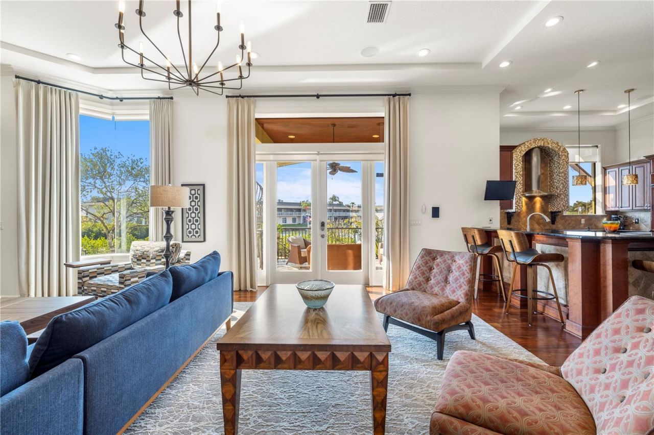 4128 Causeway Vista Drive, Tampa, FL 33615 Photo