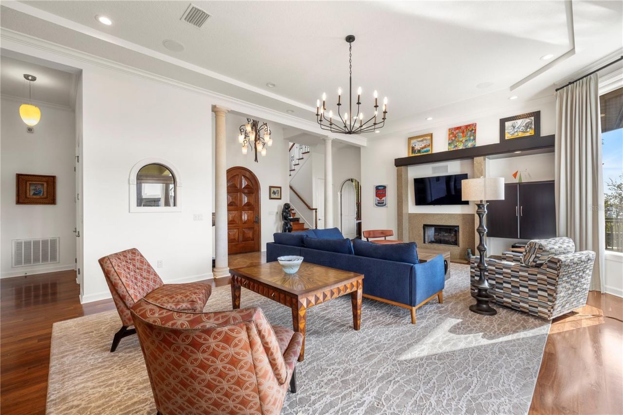 4128 Causeway Vista Drive, Tampa, FL 33615 Photo