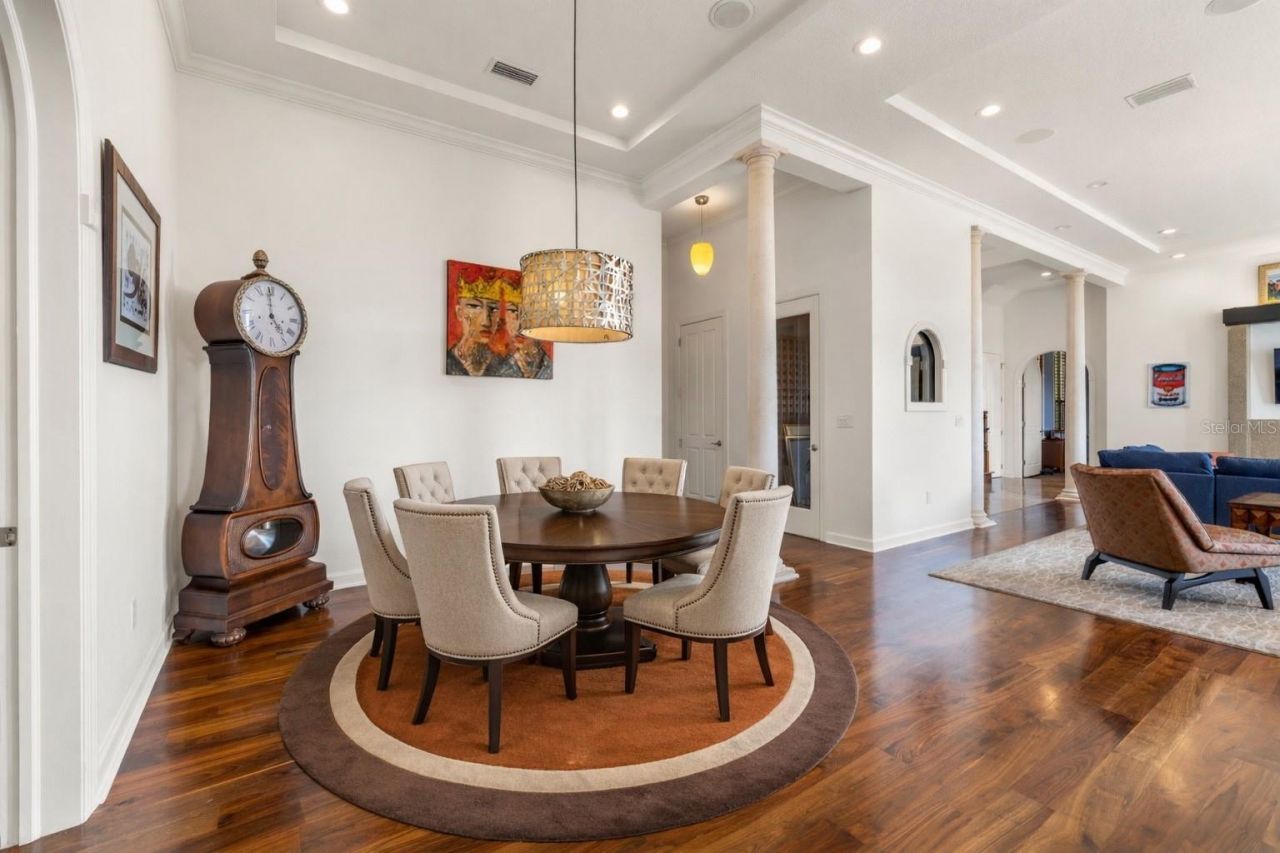 4128 Causeway Vista Drive, Tampa, FL 33615 Photo