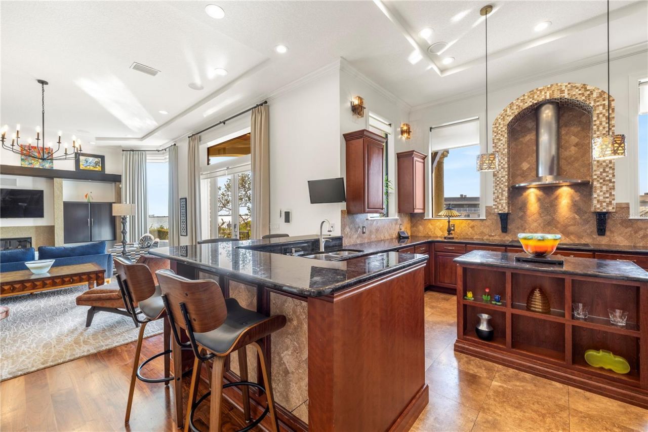 4128 Causeway Vista Drive, Tampa, FL 33615 Photo