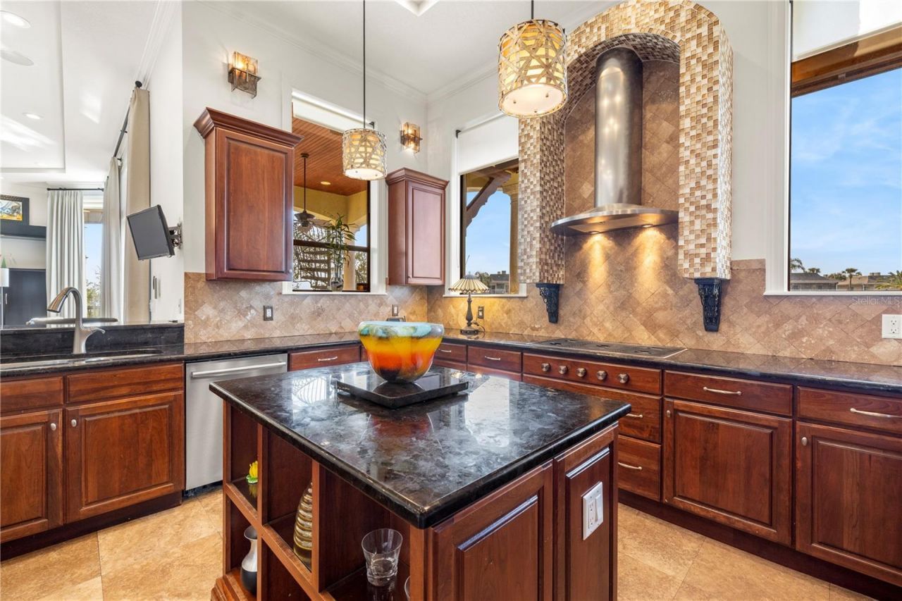 4128 Causeway Vista Drive, Tampa, FL 33615 Photo