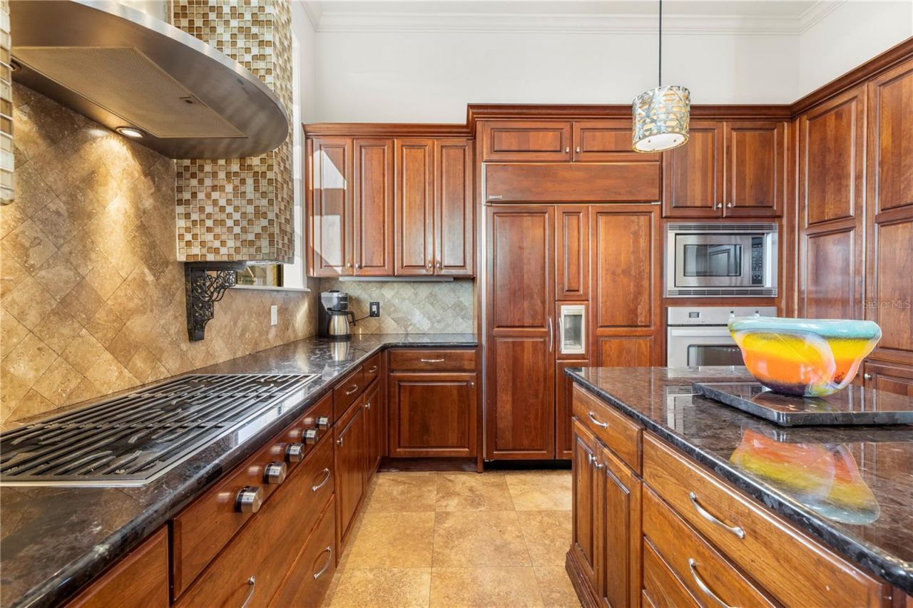 4128 Causeway Vista Drive, Tampa, FL 33615 Photo