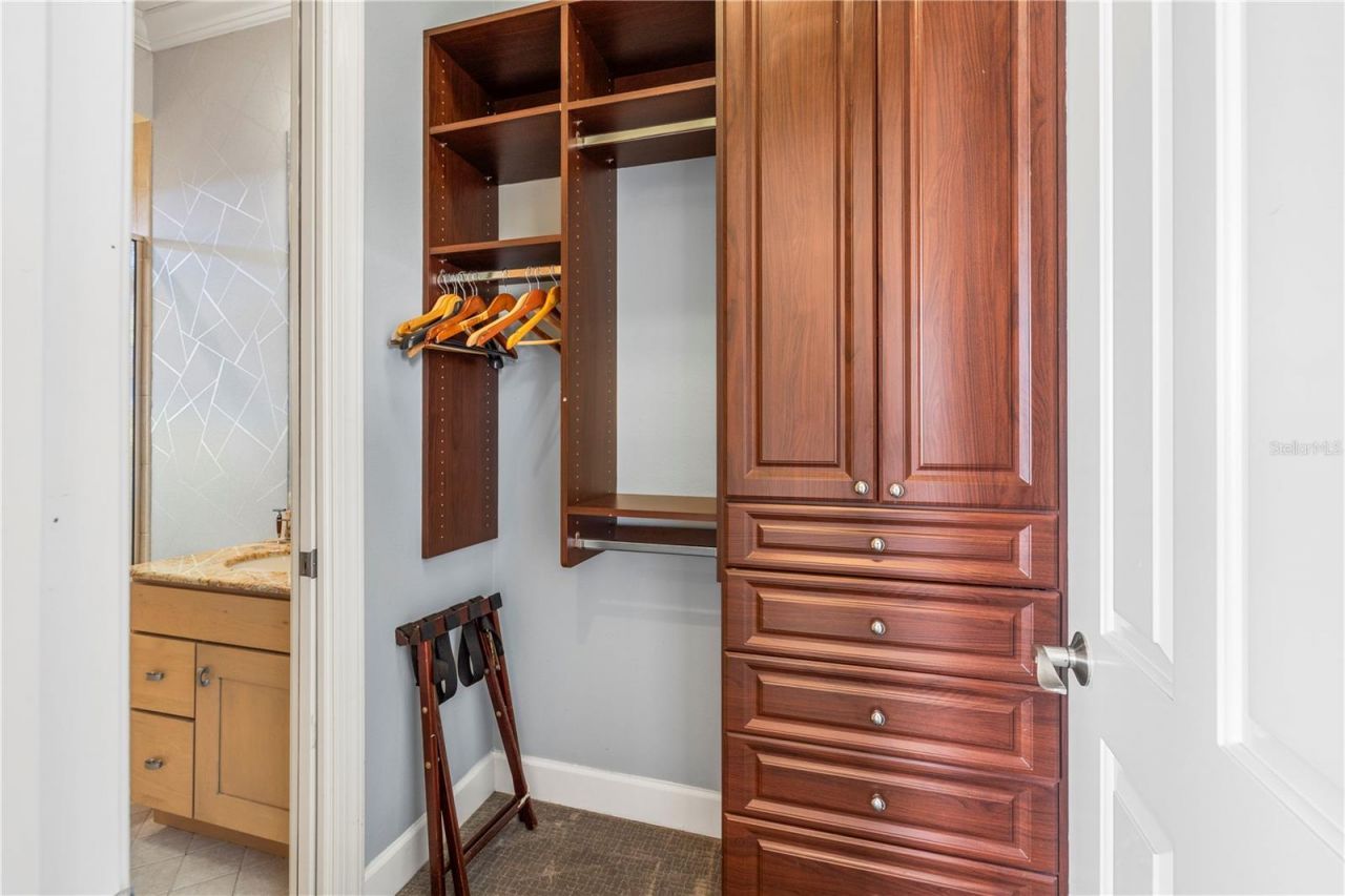 4128 Causeway Vista Drive, Tampa, FL 33615 Photo