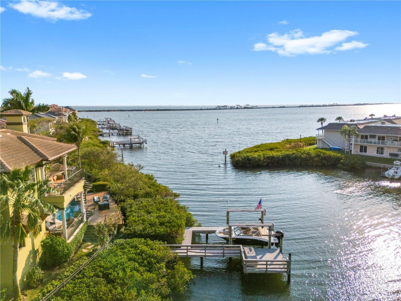 4128 Causeway Vista Drive, Tampa, FL 33615 Photo