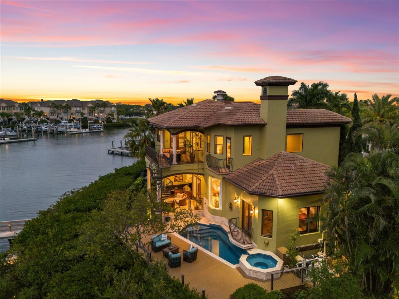 4128 Causeway Vista Drive, Tampa, FL 33615 Photo