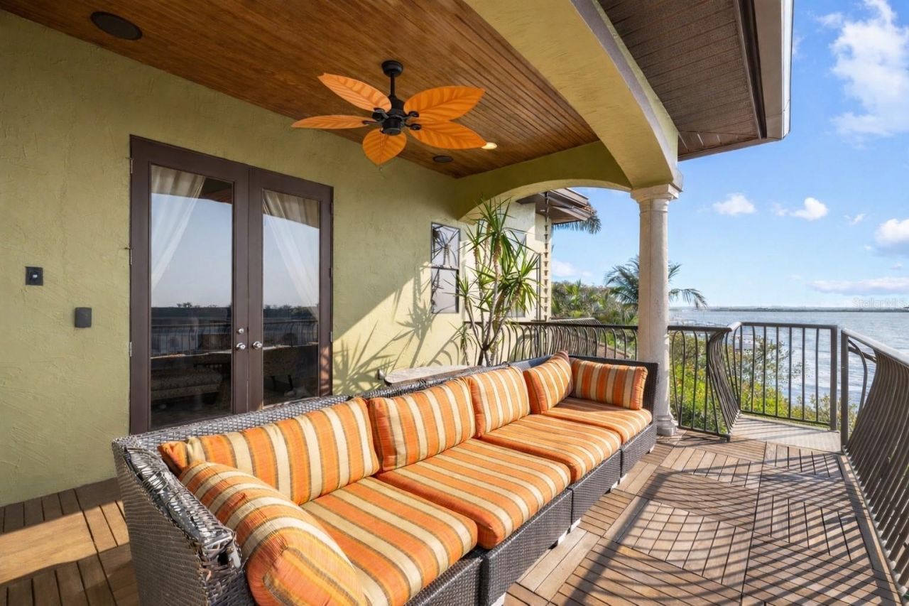 4128 Causeway Vista Drive, Tampa, FL 33615 Photo