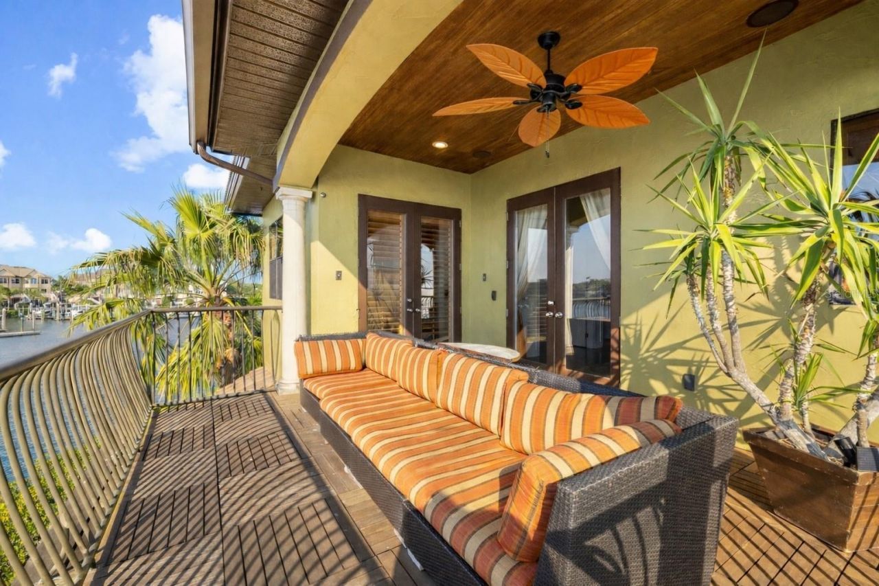 4128 Causeway Vista Drive, Tampa, FL 33615 Photo