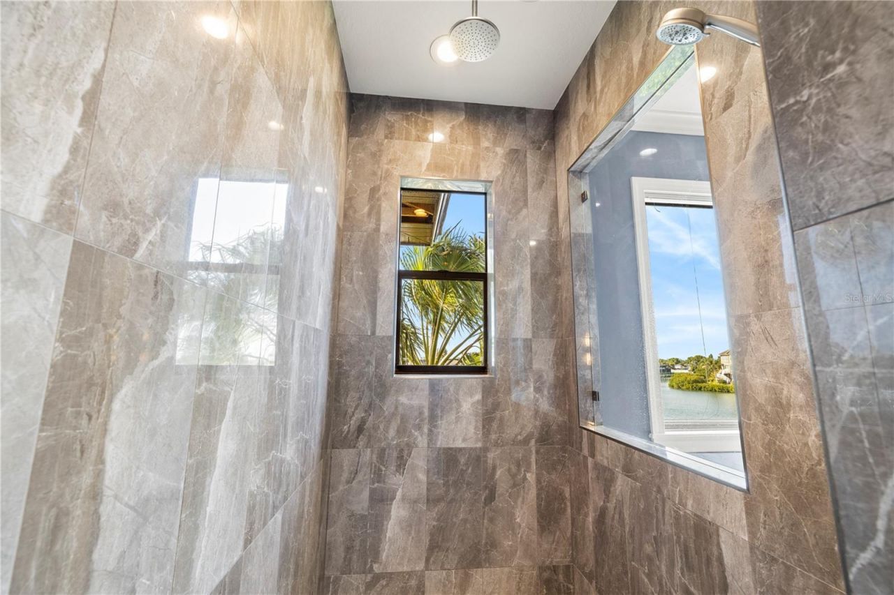 4128 Causeway Vista Drive, Tampa, FL 33615 Photo