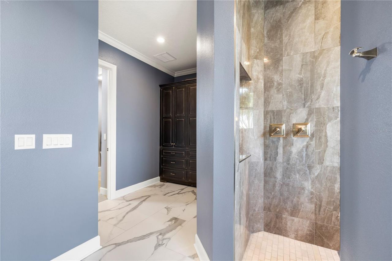 4128 Causeway Vista Drive, Tampa, FL 33615 Photo