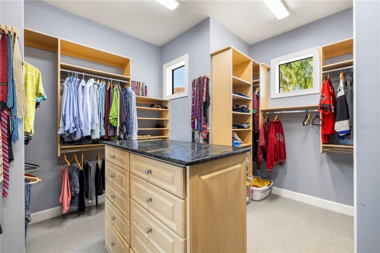 4128 Causeway Vista Drive, Tampa, FL 33615 Photo