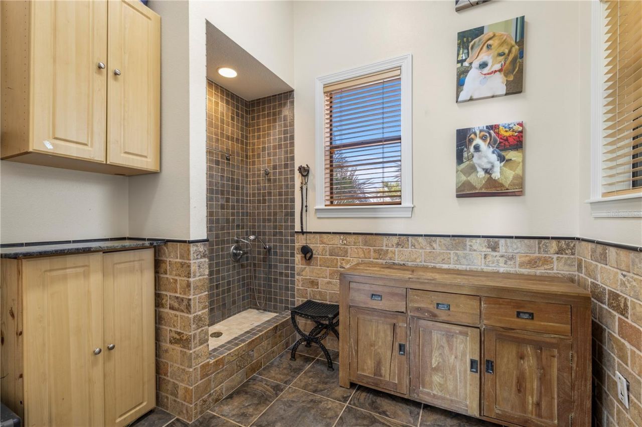 4128 Causeway Vista Drive, Tampa, FL 33615 Photo