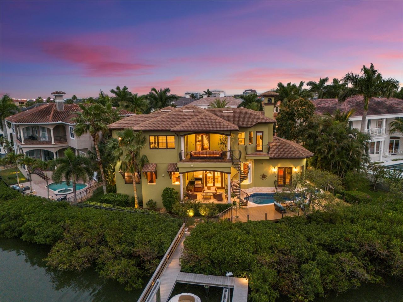 4128 Causeway Vista Drive, Tampa, FL 33615 Photo