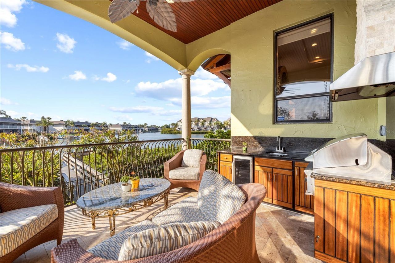 4128 Causeway Vista Drive, Tampa, FL 33615 Photo