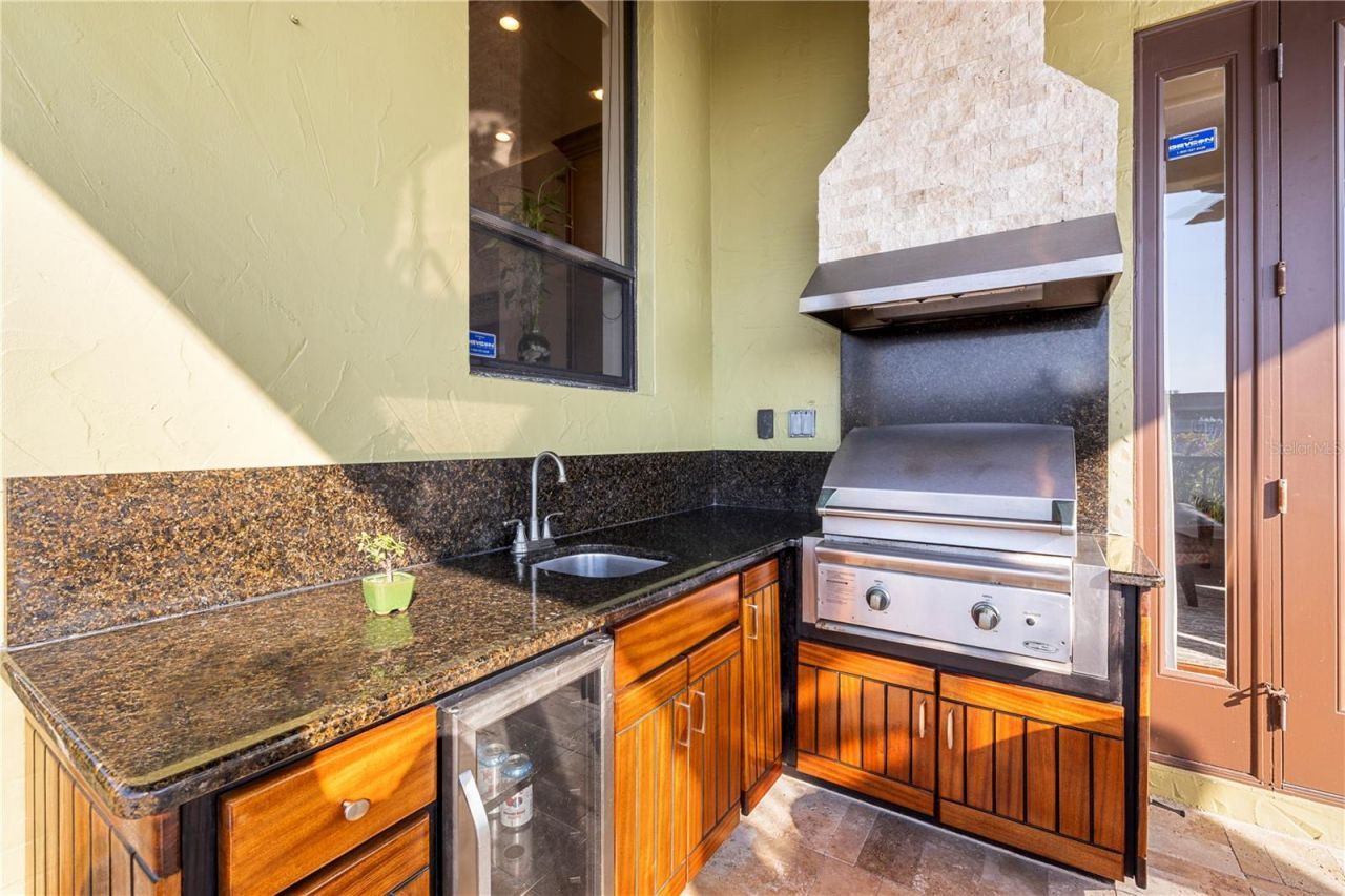 4128 Causeway Vista Drive, Tampa, FL 33615 Photo