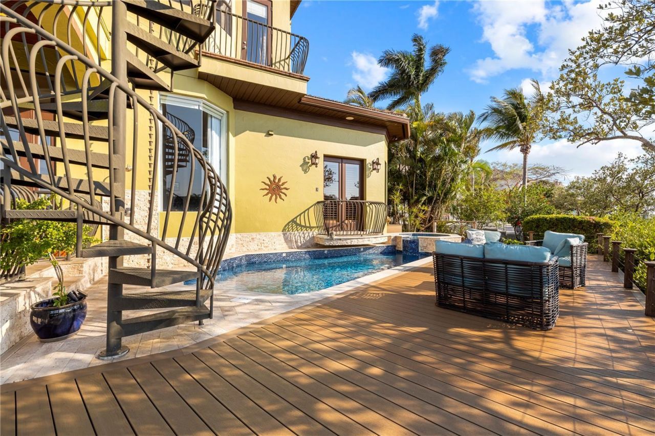 4128 Causeway Vista Drive, Tampa, FL 33615 Photo