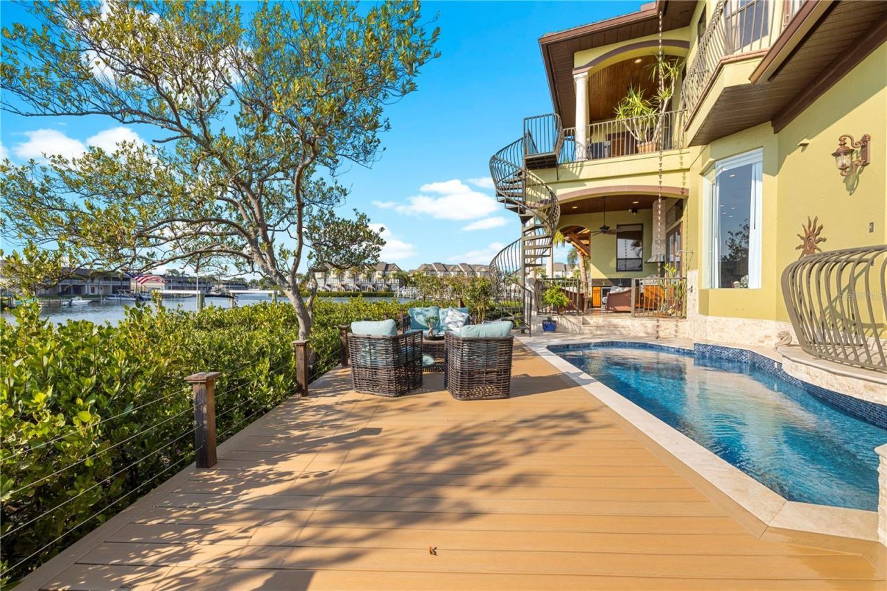 4128 Causeway Vista Drive, Tampa, FL 33615 Photo