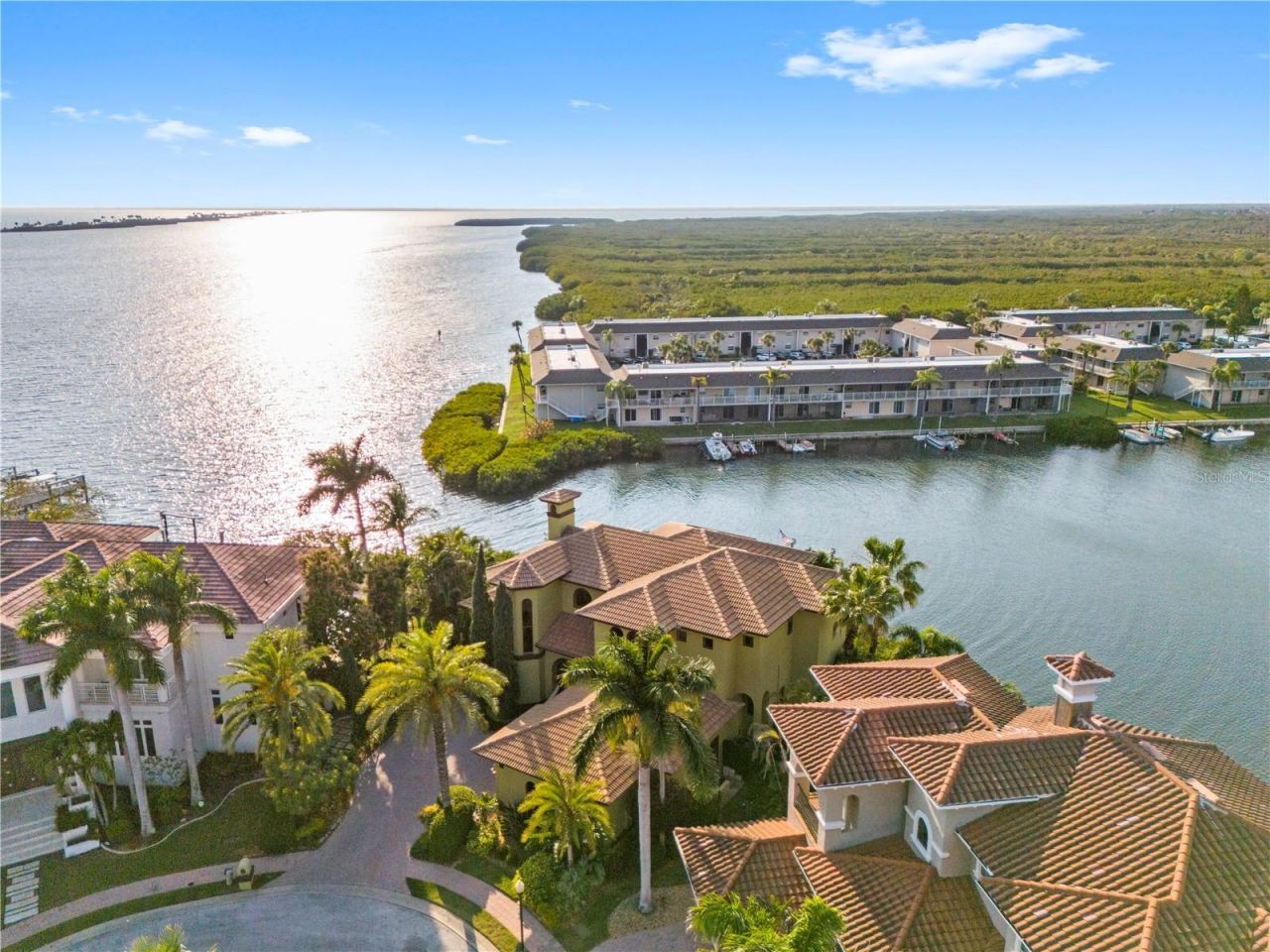 4128 Causeway Vista Drive, Tampa, FL 33615 Photo