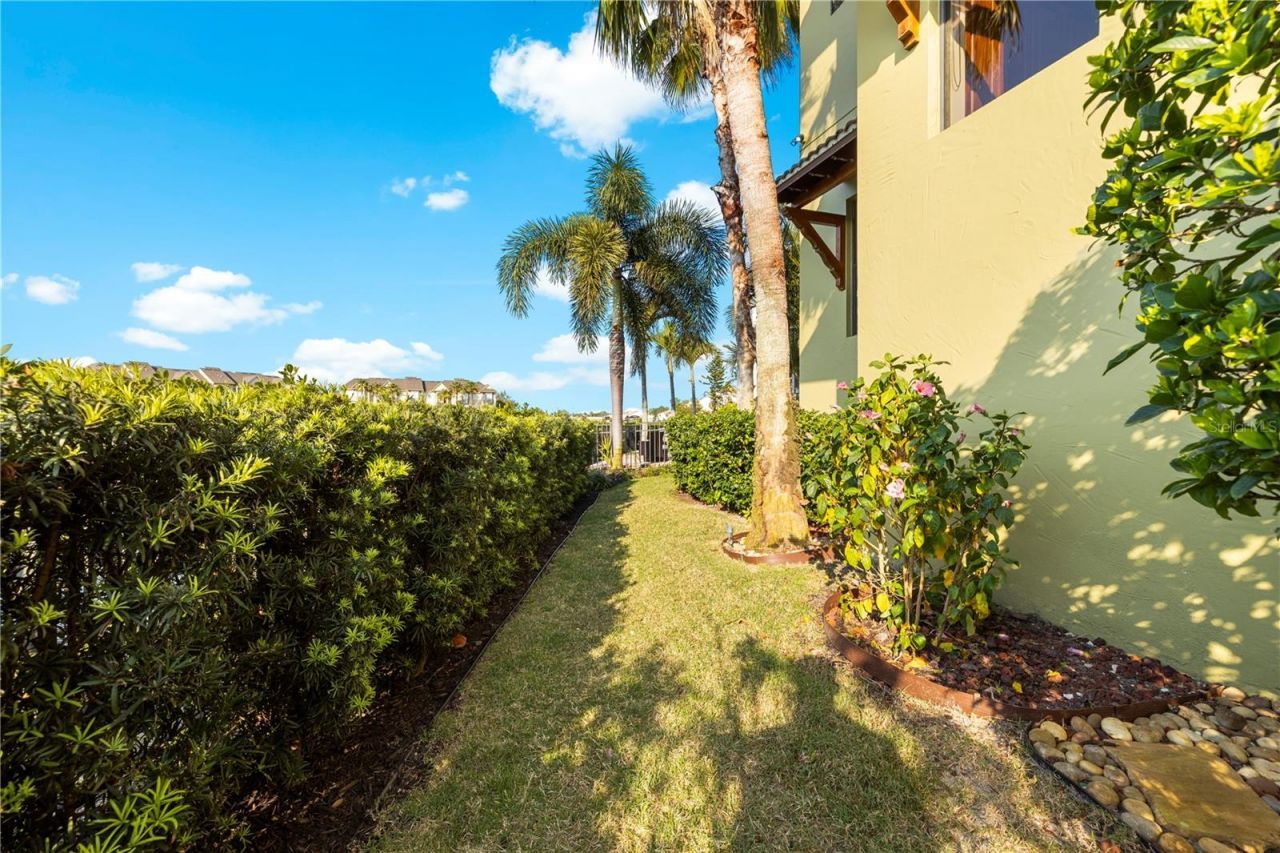 4128 Causeway Vista Drive, Tampa, FL 33615 Photo