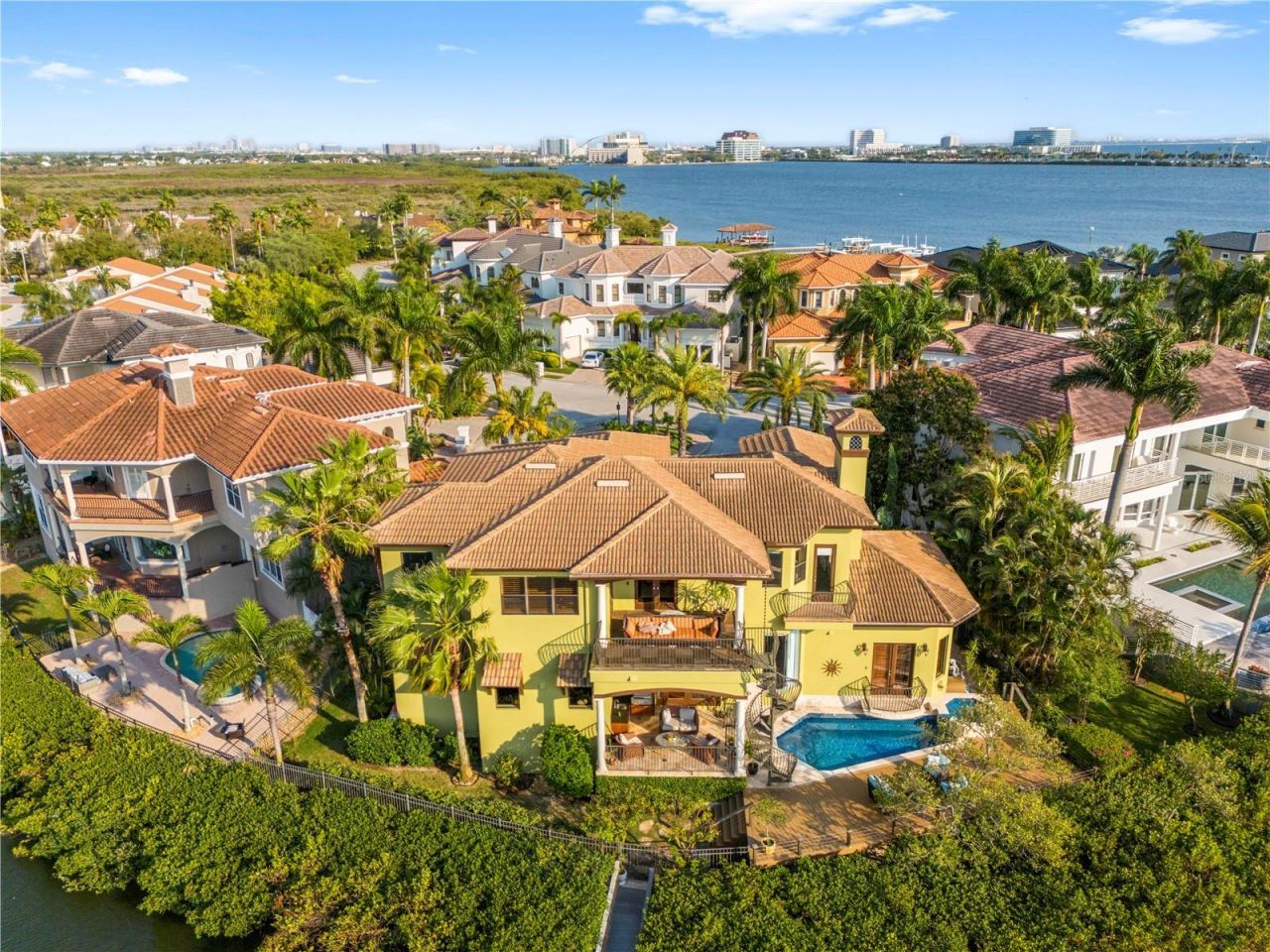 4128 Causeway Vista Drive, Tampa, FL 33615 Photo