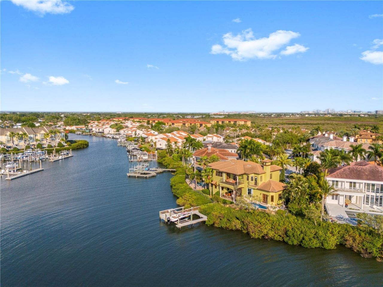 4128 Causeway Vista Drive, Tampa, FL 33615 Photo