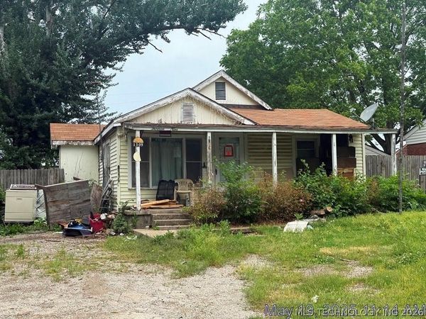 1309 S Oak Avenue , Bartlesville, OK 74003