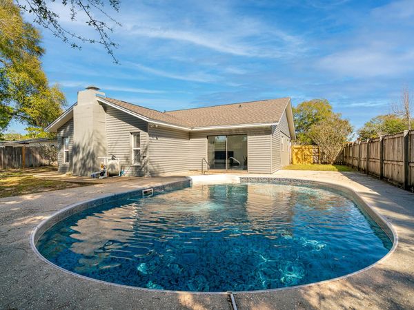 441 Stonehenge Drive, Mary Esther, FL 32569