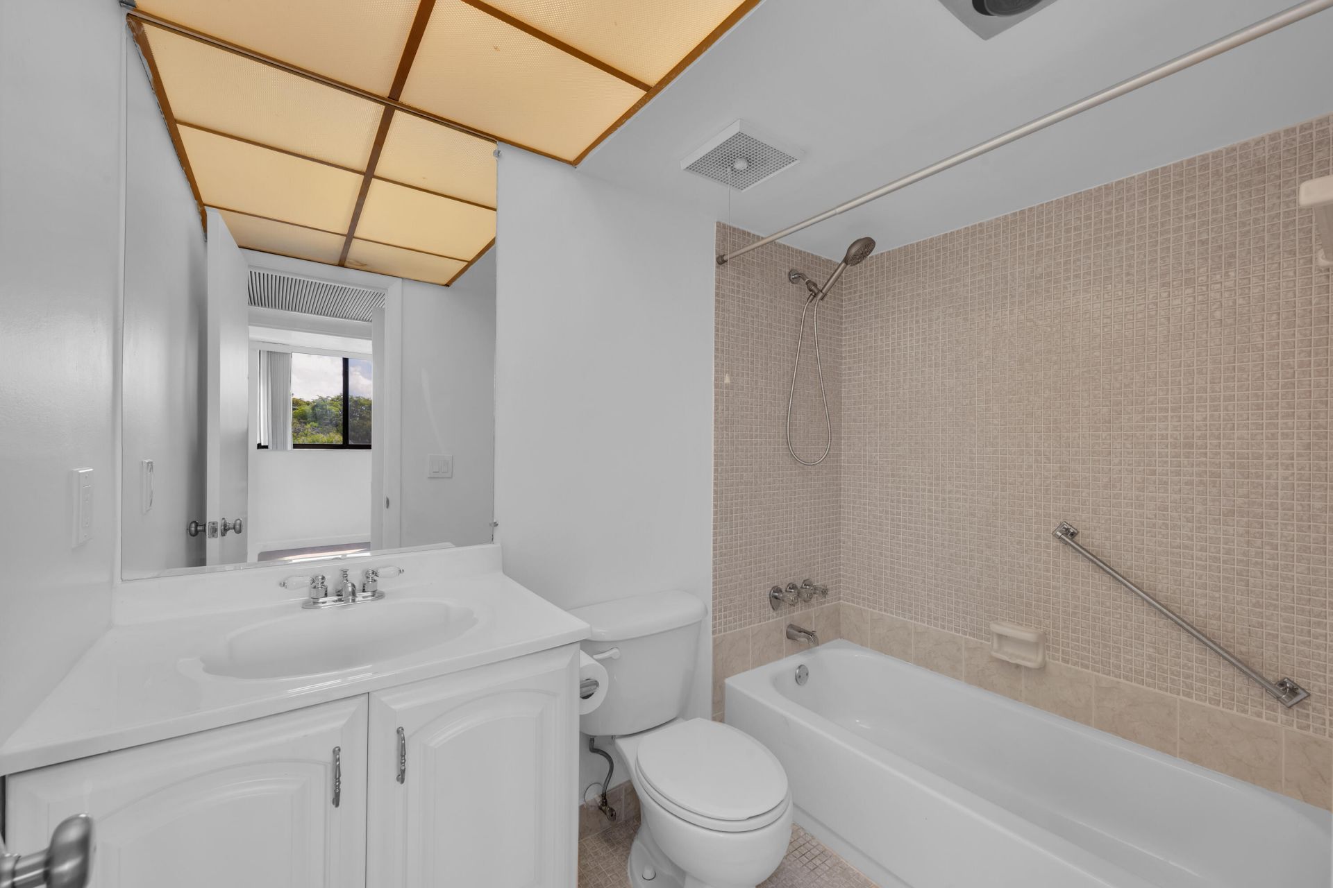 7100 NW 17th Street, Unit 217, Plantation, FL 33313 Photo