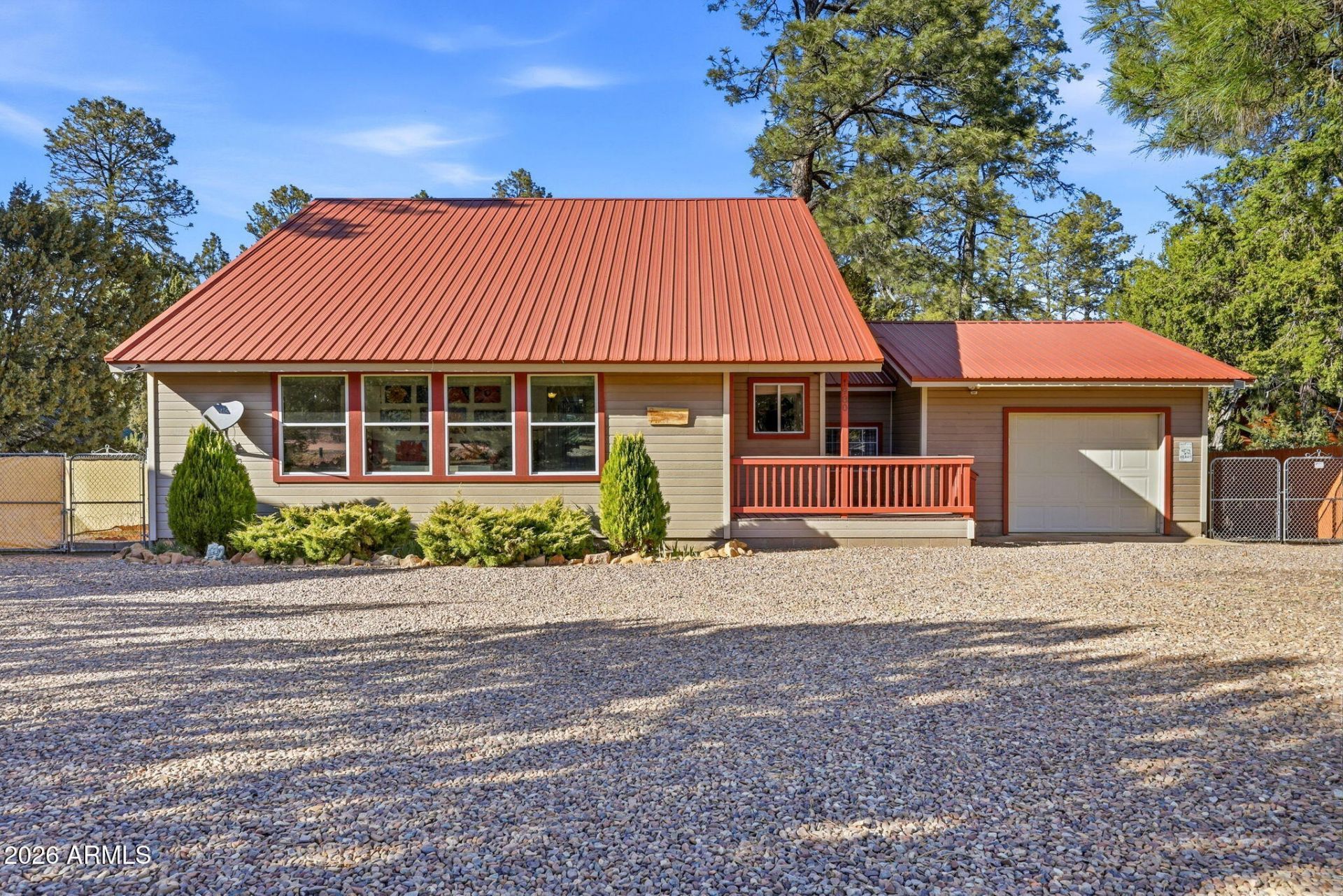 1980 Pine Cone Circle, Overgaard, AZ 85933 Main Photo