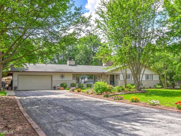 6405 Walkup Lane , Crystal Lake, IL 60014