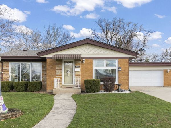 2345 Boeger Avenue, Westchester, IL 60154