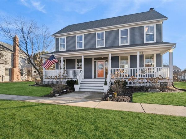 1571 Amos Bennett Street , Grayslake, IL 60030