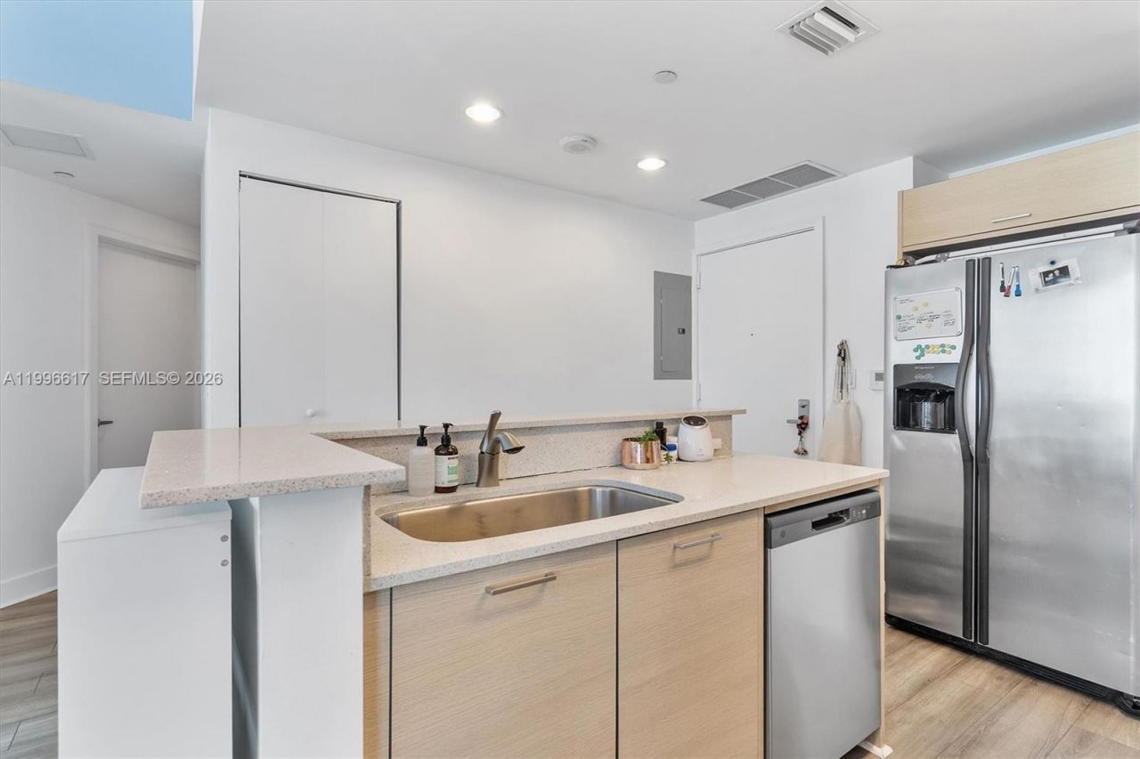 350 NE 24th St, Unit 1007, Miami, FL 33137 Photo