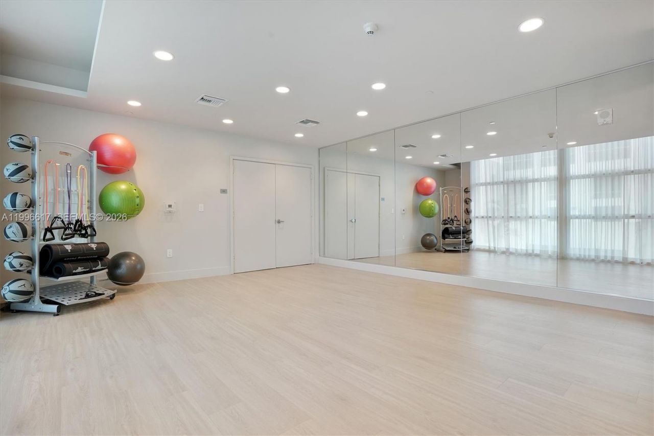 350 NE 24th St, Unit 1007, Miami, FL 33137 Photo