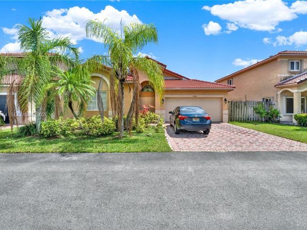 12046 SW 133rd Ter, Miami, FL 33186