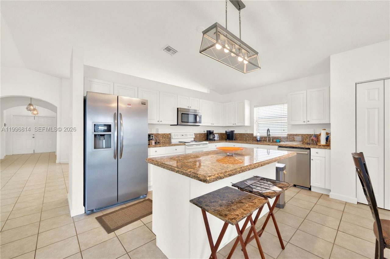 12046 SW 133rd Ter, Miami, FL 33186 Photo